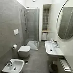Essential House In Centro Con Parcheggio Privato E Wifi * Potenza