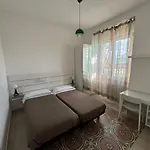 Essential House In Centro Con Parcheggio Privato E Wifi Potenza