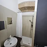 Essential House In Centro Con Parcheggio Privato E Wifi