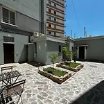 Essential House In Centro Con Parcheggio Privato E Wifi Potenza