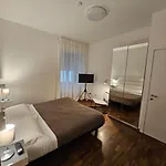 Essential House In Centro Con Parcheggio Privato E Wifi